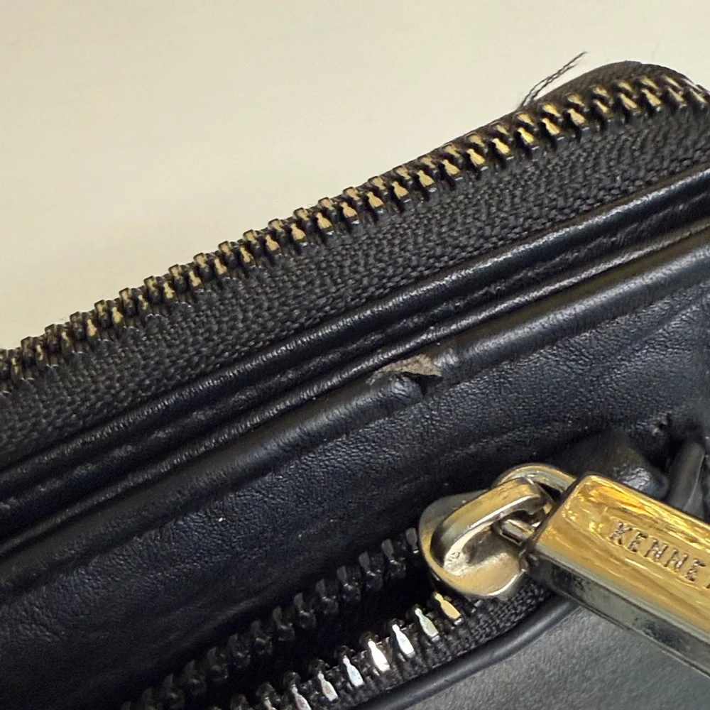 Kenneth Cole Reaction sleek black